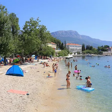 Holiday With A Parking Space Kastel Luksic 16186 Kaštela